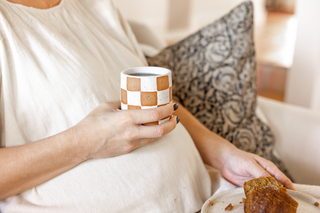 The 7 Best Teas for Breastfeeding (Support Milk Production)